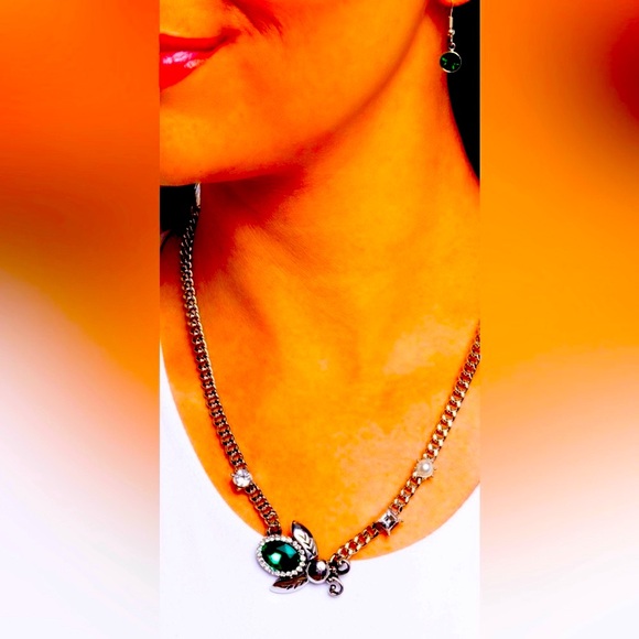 🔥🪲🔥 “BEDAZZLED BEETLE” GREEN NECKLACE WITH FREE EARRINGS ~ PAPARAZZI❗️🔥🪲🔥 - Picture 3 of 6